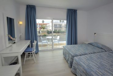 https://liquidhotelapts.com/rooms-suites/