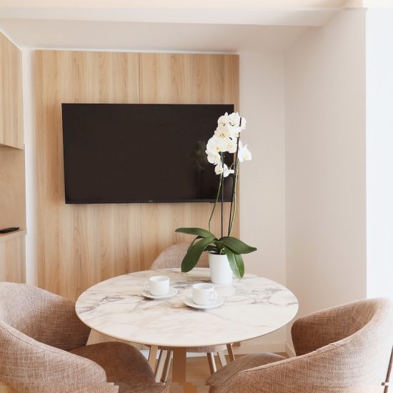 EXECUTIVE APARTMENT23